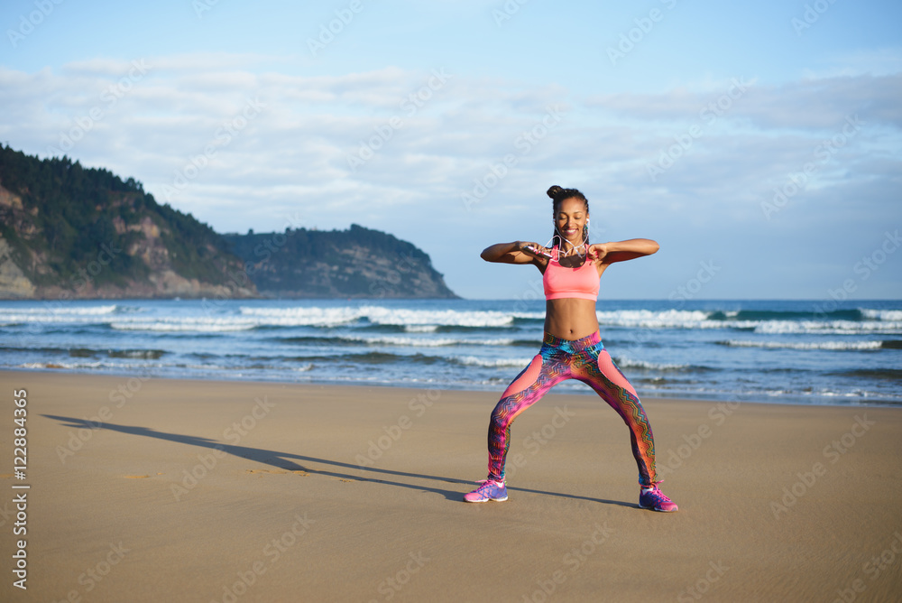 Obraz Kwadryptyk Sporty brazilian woman dancing