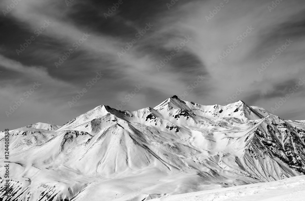 Fototapeta Winter snow mountains in windy