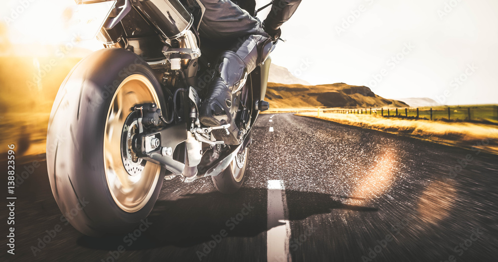 Fototapeta Schnelles Motorrad auf