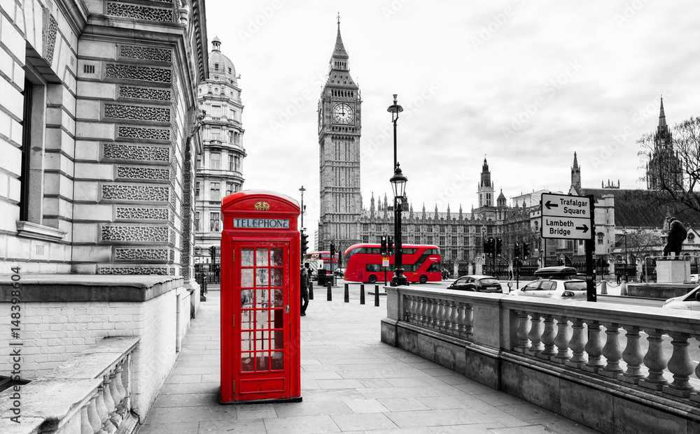 Fototapeta London Telephone Booth and Big