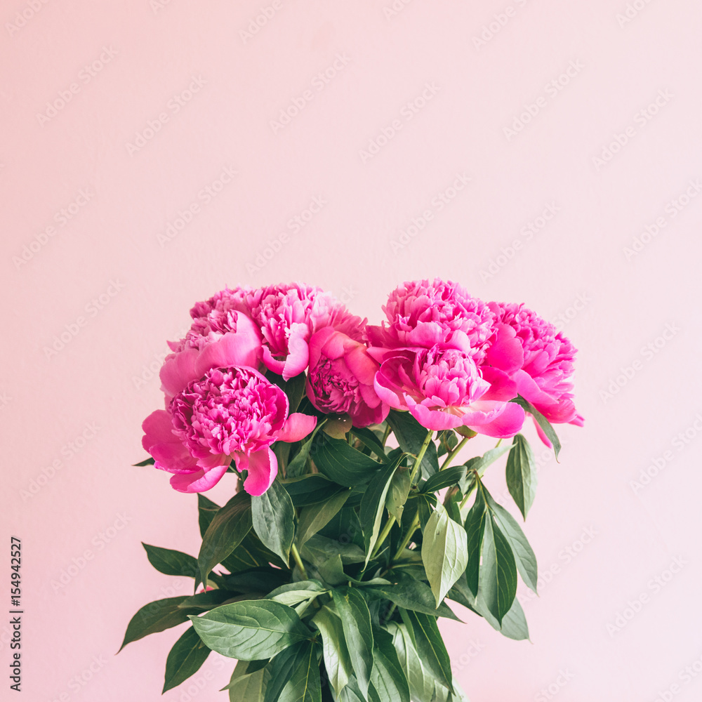 Obraz Tryptyk a bouquet of lovely peonies on