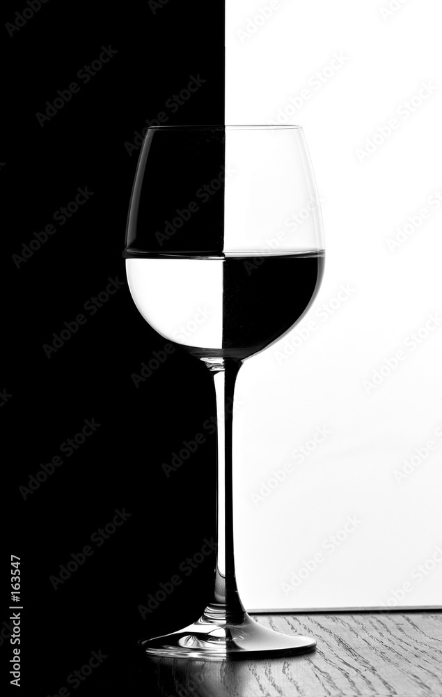 Fototapeta domino wine glass