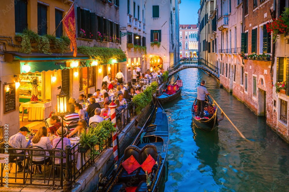Fototapeta Canal in Venice Italy at night