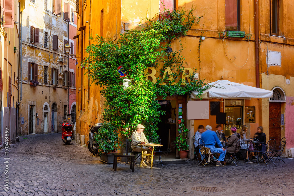 Obraz Tryptyk Cozy old street in Trastevere
