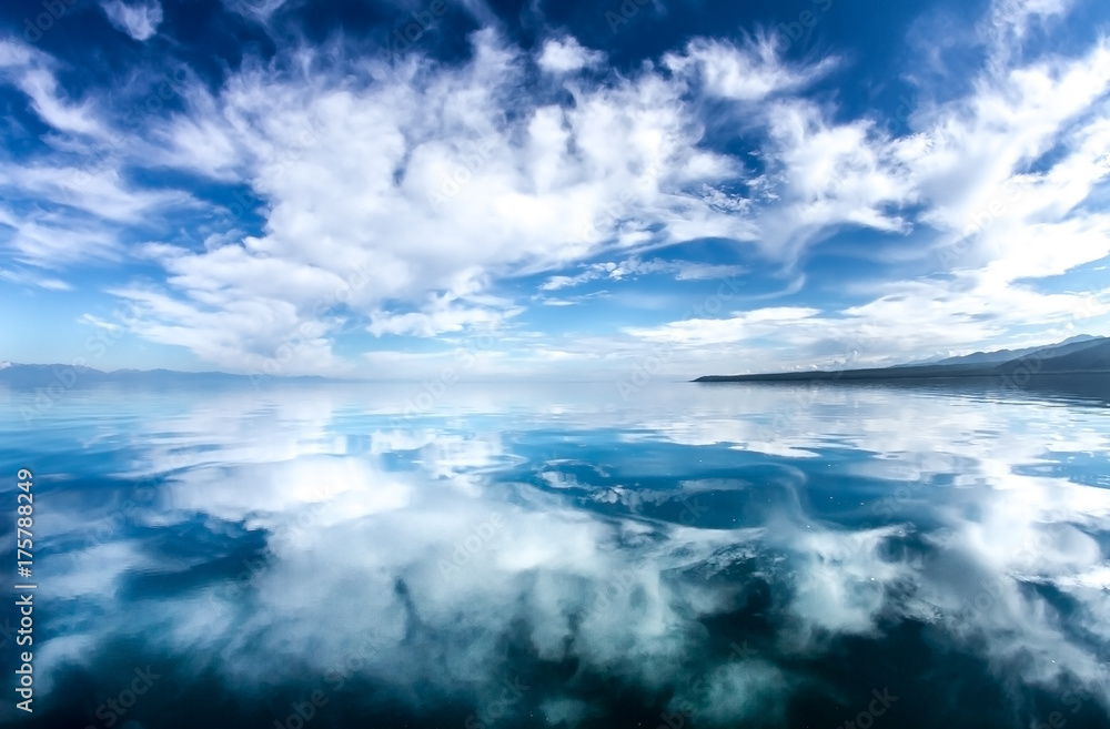 Obraz Kwadryptyk Reflection of clouds in the