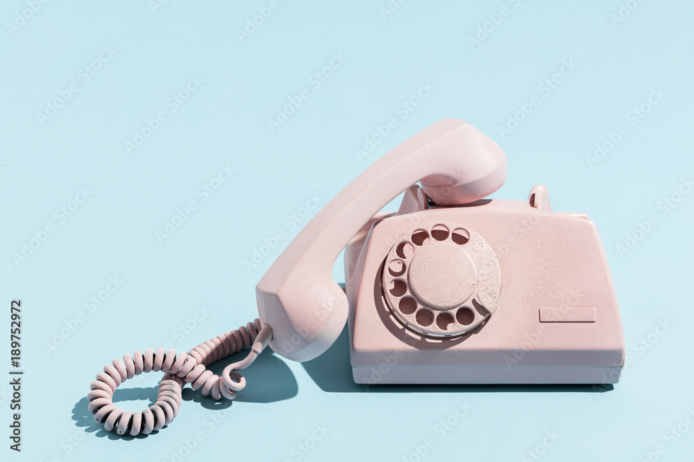 Obraz Pentaptyk Oldschool pink telephone on a