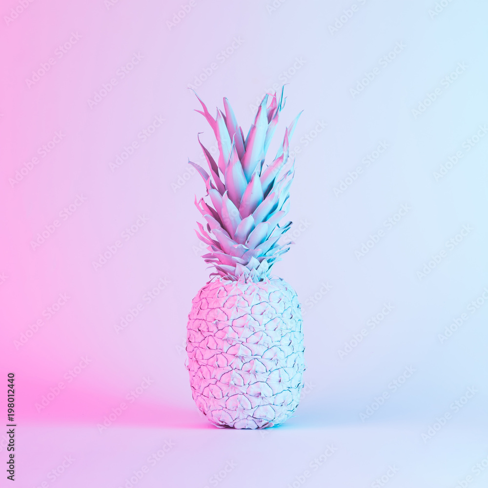 Obraz na płótnie Pineapple in vibrant bold