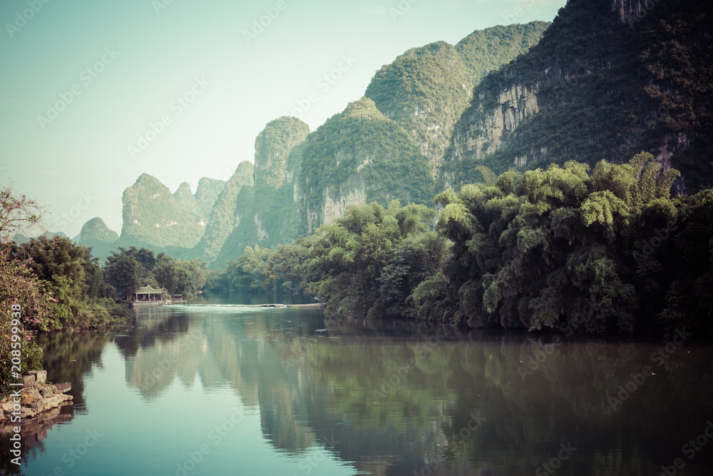 Obraz Tryptyk Scenic view of Yulong River