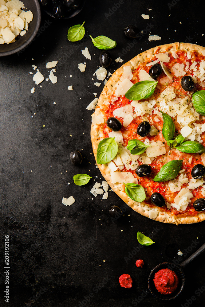 Obraz Dyptyk Traditional italian pizza on