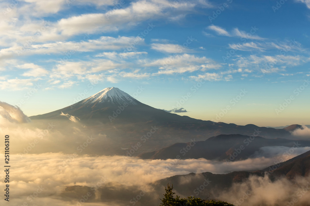 Fototapeta Fuji mountain and the mist