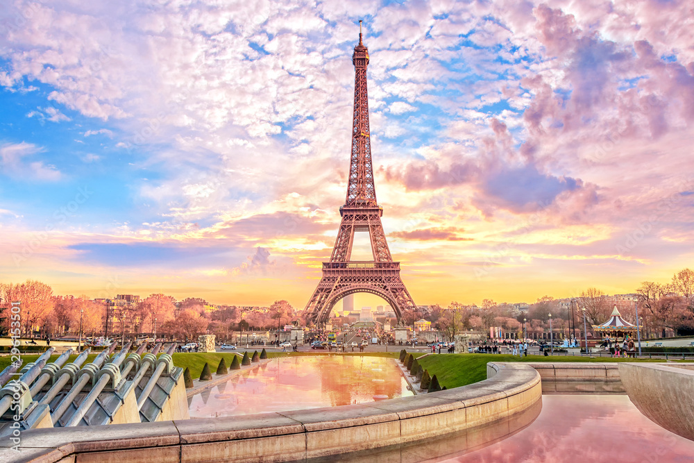Obraz Dyptyk Eiffel Tower at sunset in