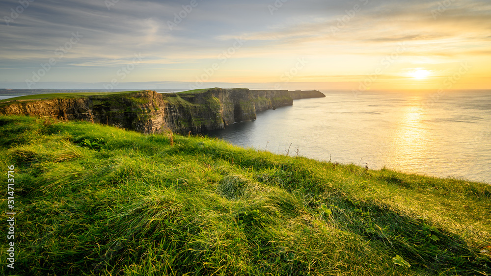 Obraz Dyptyk Moher cliffs and atlantic