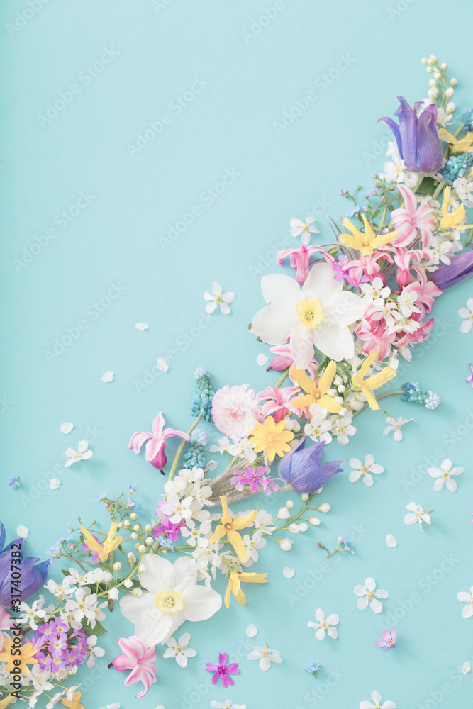 Obraz Dyptyk spring flowers on paper