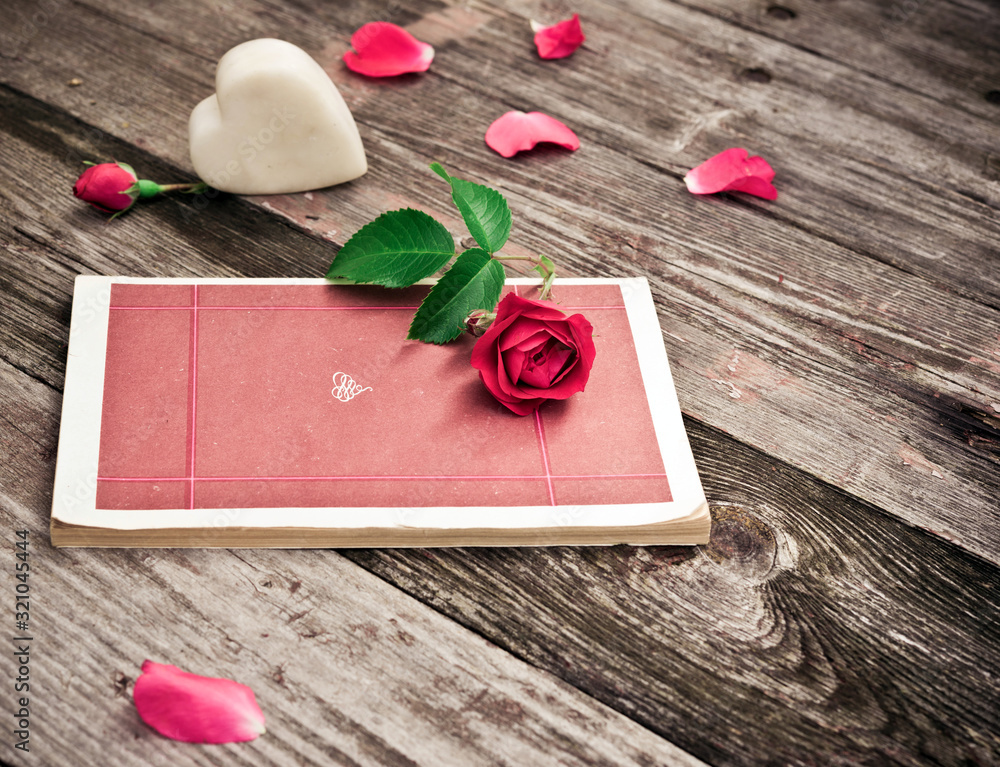 Obraz Tryptyk Flowers. Red roses with Book,