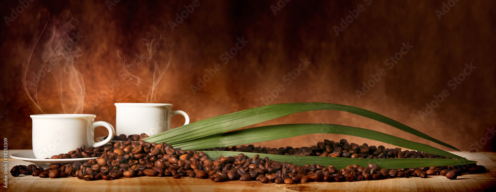 Obraz Tryptyk Caffè in tazza, con chicchi 