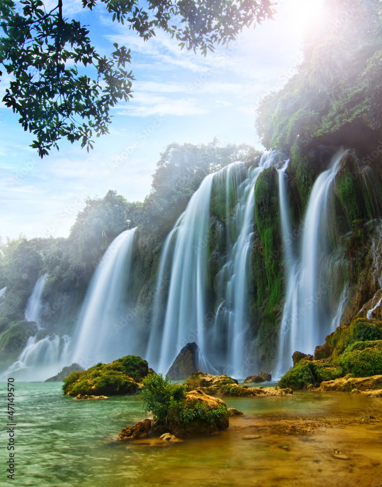 Fototapeta BanGioc Waterfall in vietnam