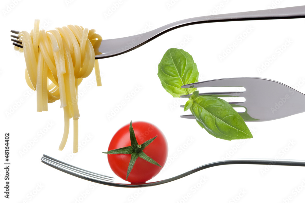Obraz na płótnie spaghetti basil and tomato on