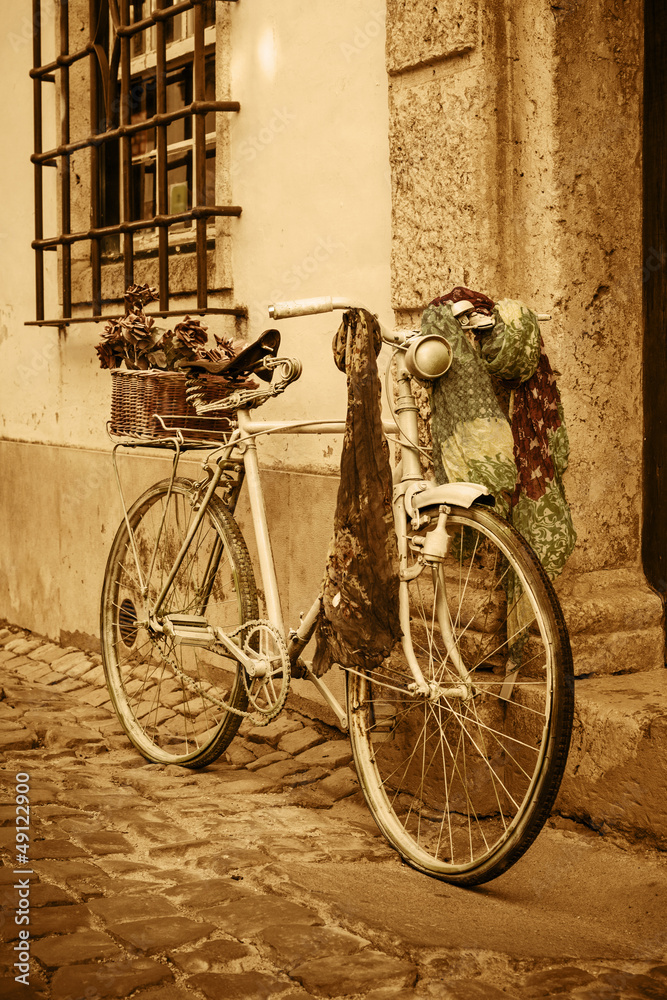 Fototapeta Vintage bicycle leaning