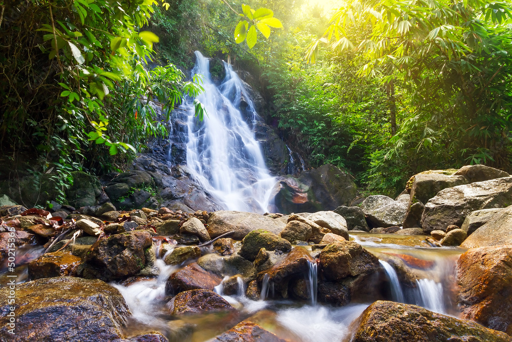 Obraz Tryptyk Beautiful Sai Rung waterfall