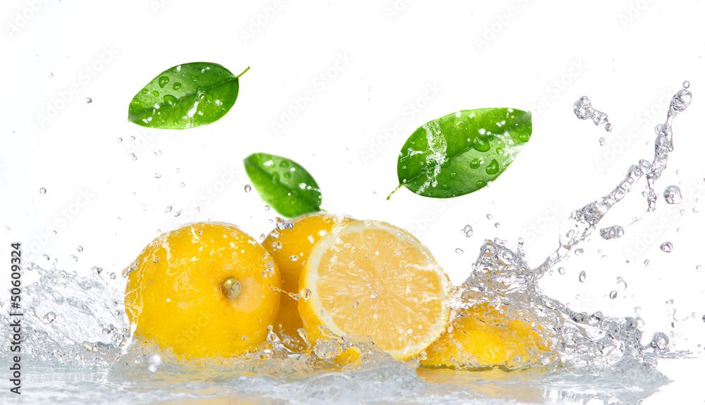 Fototapeta Lemon with water splash
