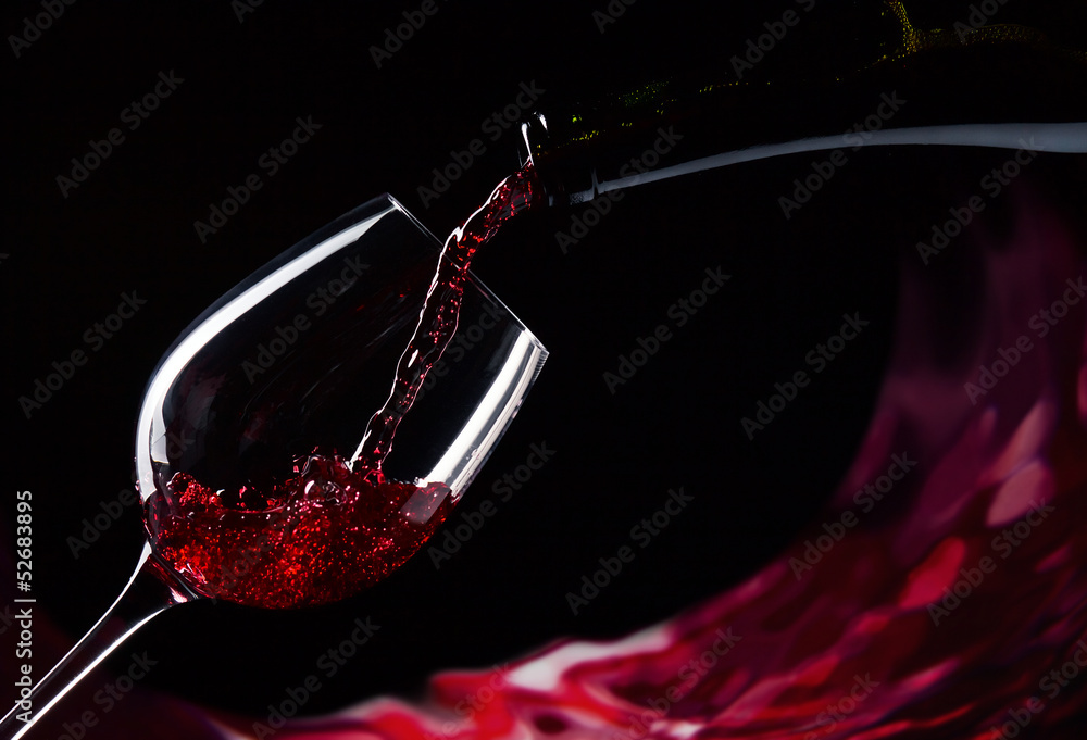 Obraz na płótnie bottle and glass with red wine