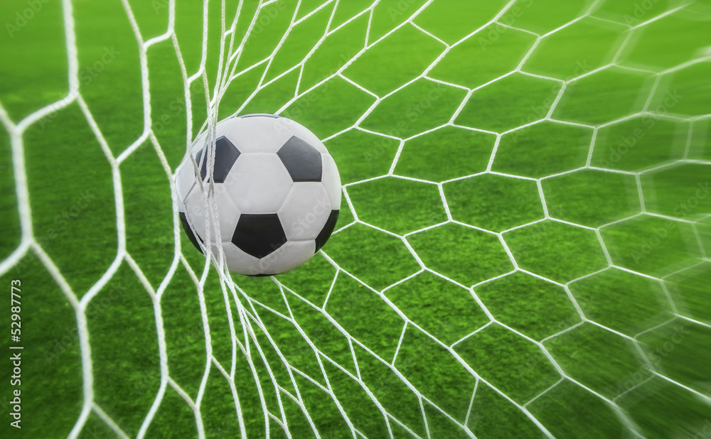Obraz Pentaptyk soccer ball in goal