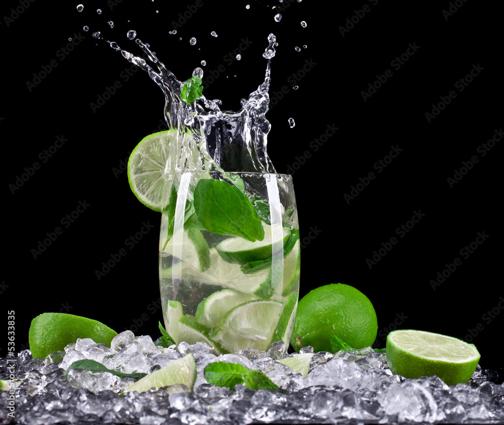 Fototapeta mojito splashing