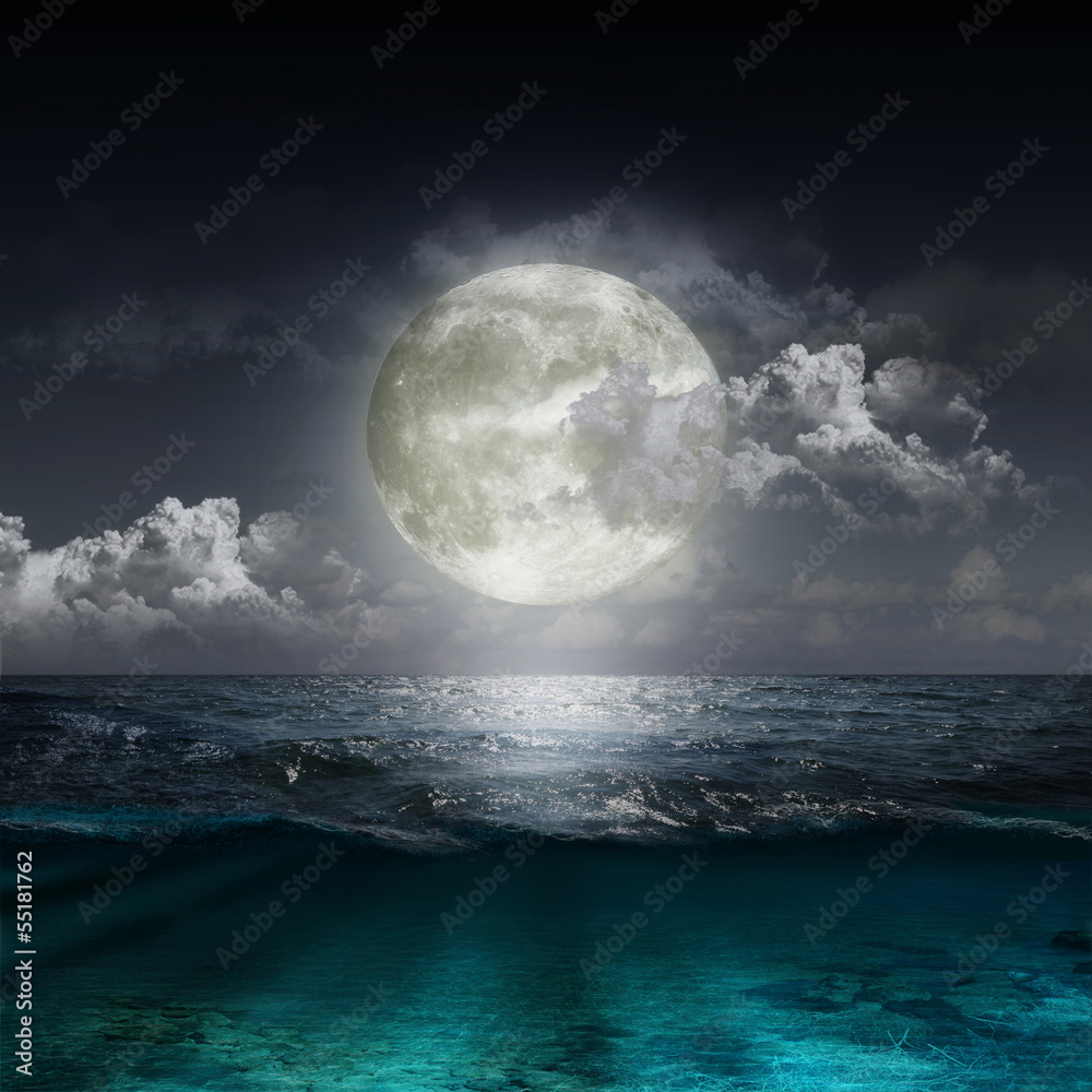 Obraz na płótnie moon reflecting in a lake