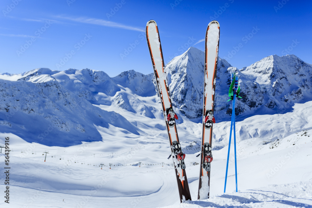 Fototapeta Ski, winter sport  - ski run