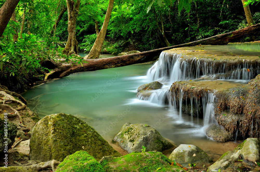 Obraz Pentaptyk Green Waterfall in Tropical