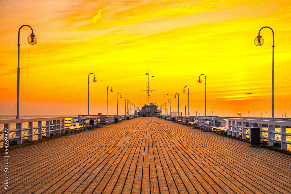 Obraz Tryptyk Sunrise at the pier in Sopot,