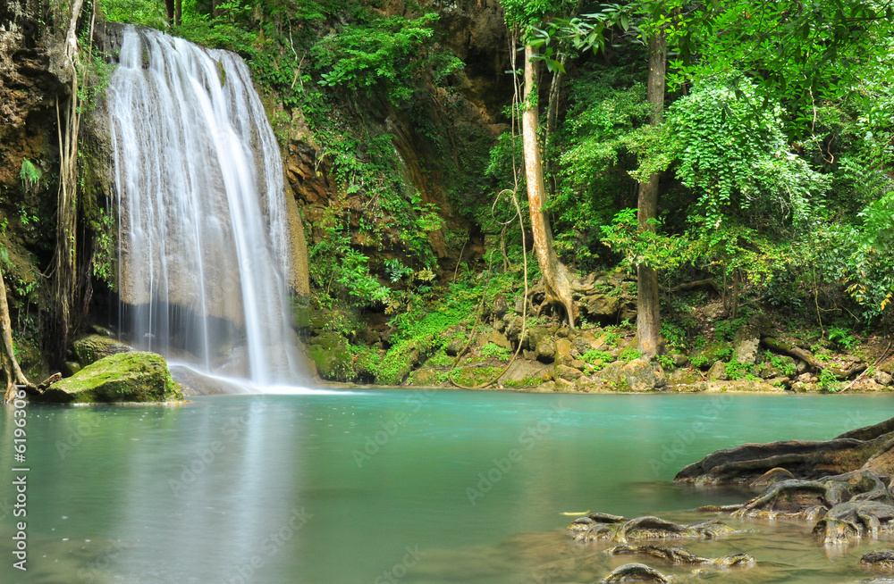 Obraz Tryptyk Green Waterfall in Tropical