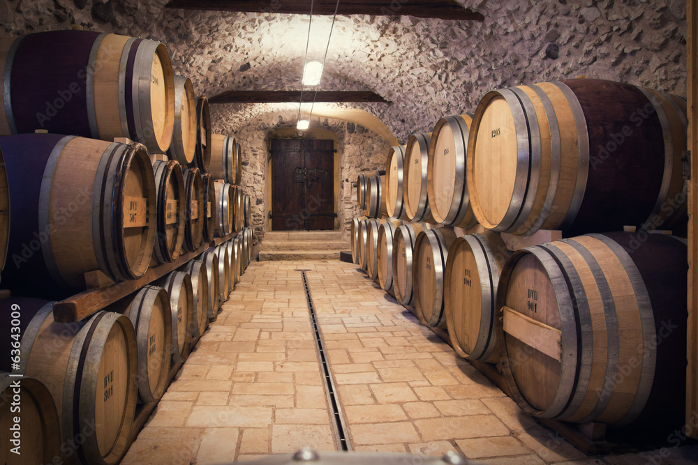 Obraz Tryptyk Ancient wine cellar