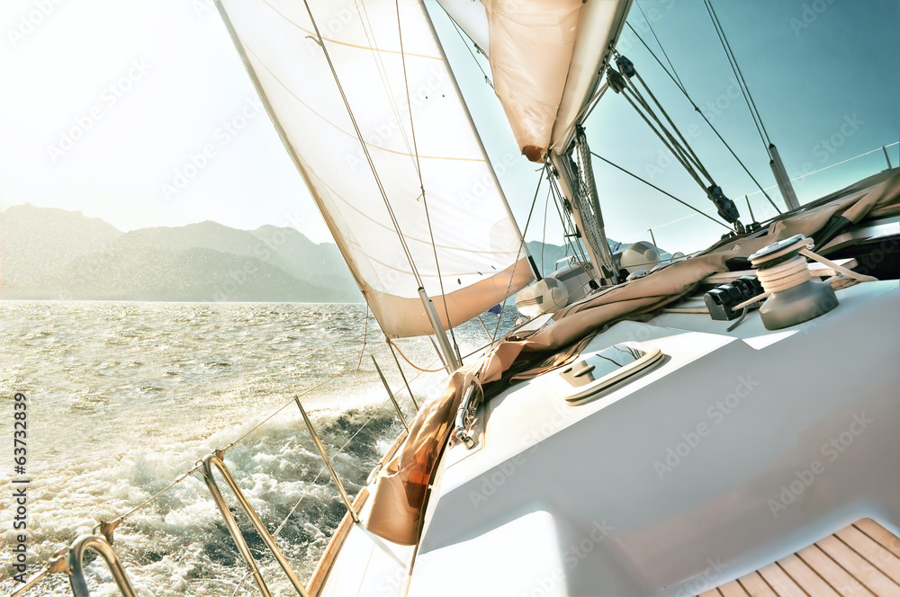 Obraz Tryptyk Yacht sailing