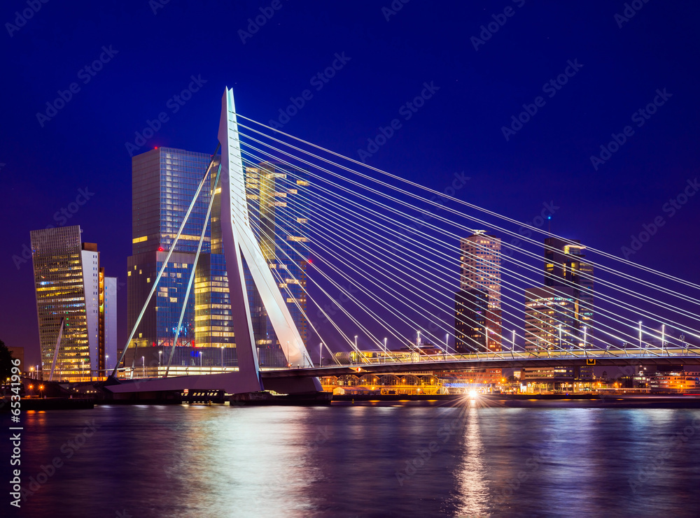 Fototapeta Erasmus Bridge During Blue