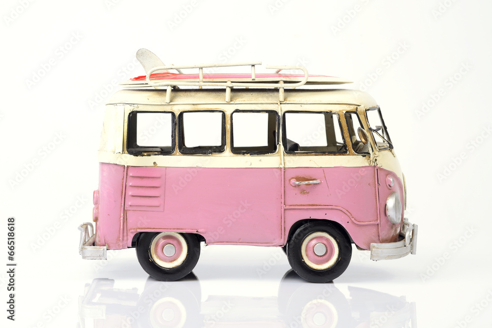 Obraz Tryptyk Pink old toy car with
