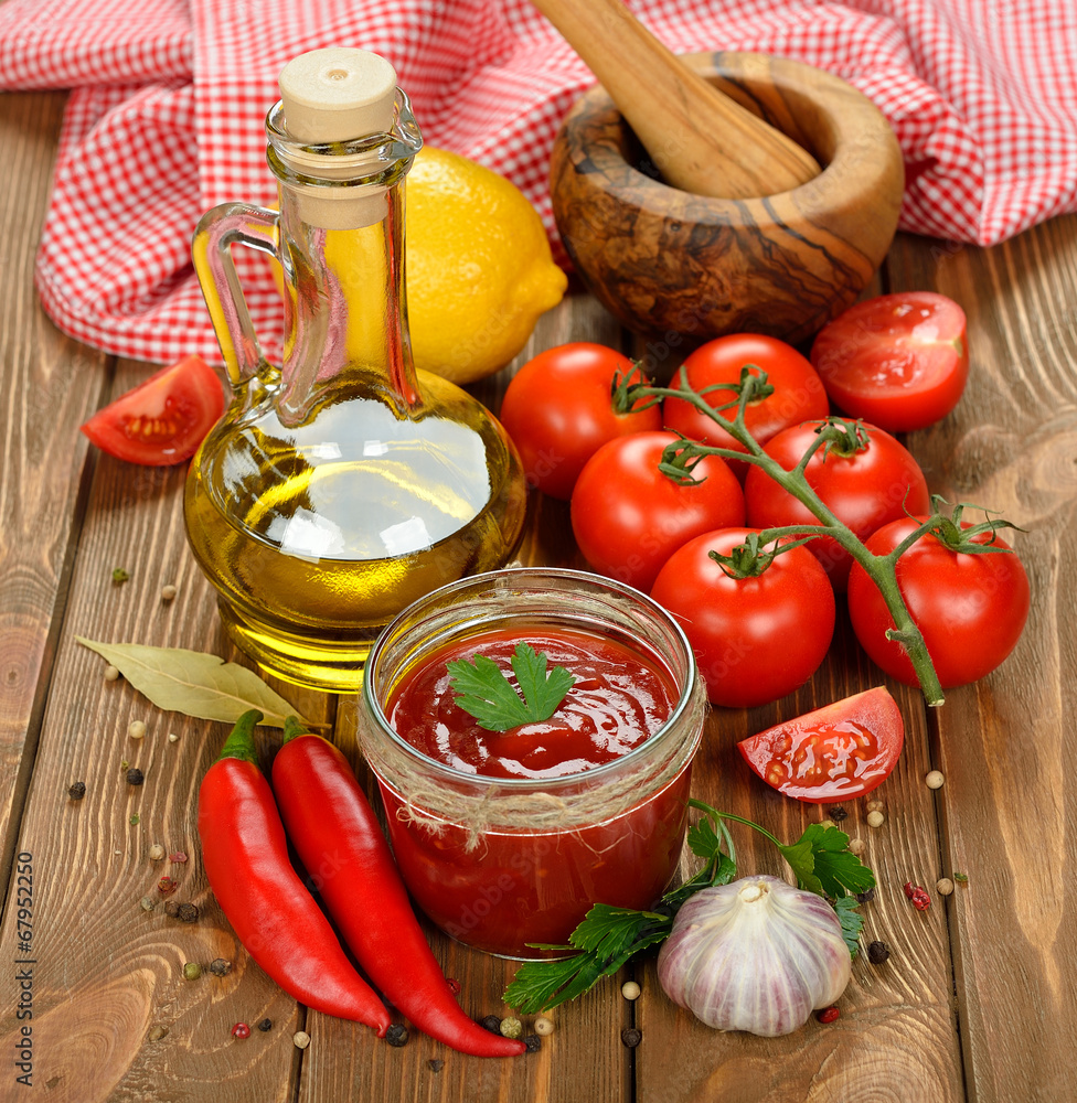 Obraz Tryptyk Tomato sauce with vegetables