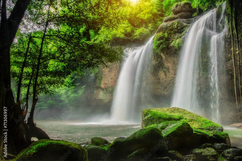 Obraz na płótnie Heo Suwat Waterfall