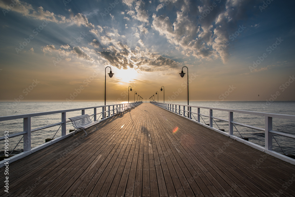 Obraz Pentaptyk Sunrise on the pier at the