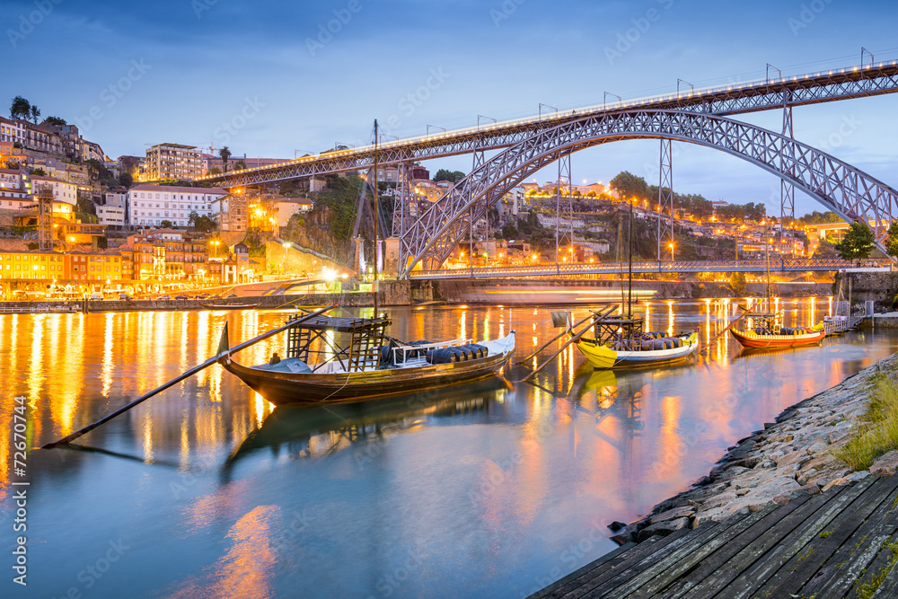 Obraz na płótnie Porto, Portugal Town Skyline