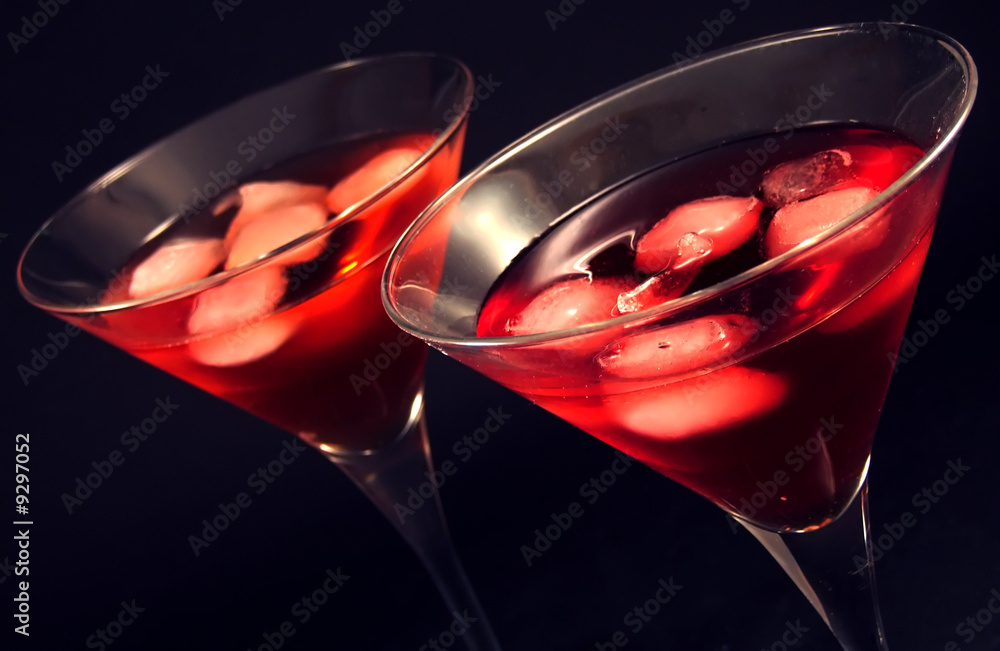 Fototapeta Two martini glasses with iced