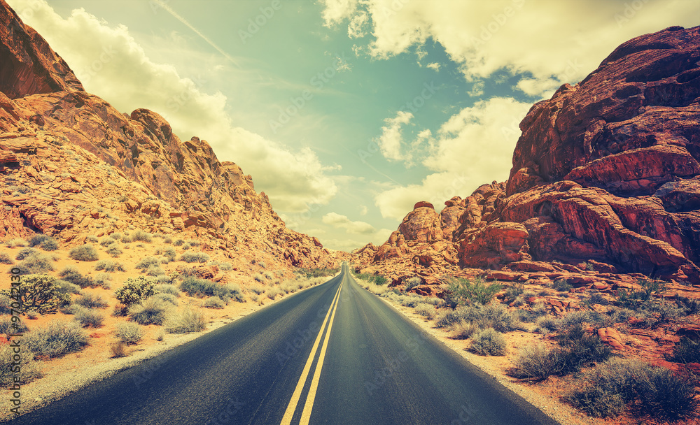 Obraz Tryptyk Retro stylized desert highway,