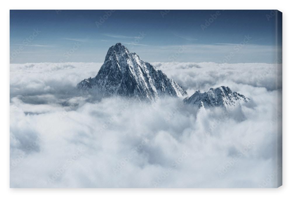 Obraz na płótnie Mountain in the clouds