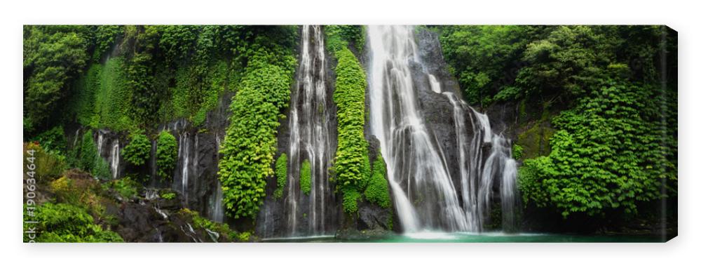 Obraz na płótnie Jungle waterfall cascade in