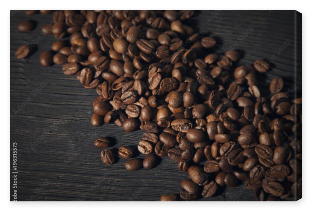 Obraz na płótnie coffee beans on a black old 
