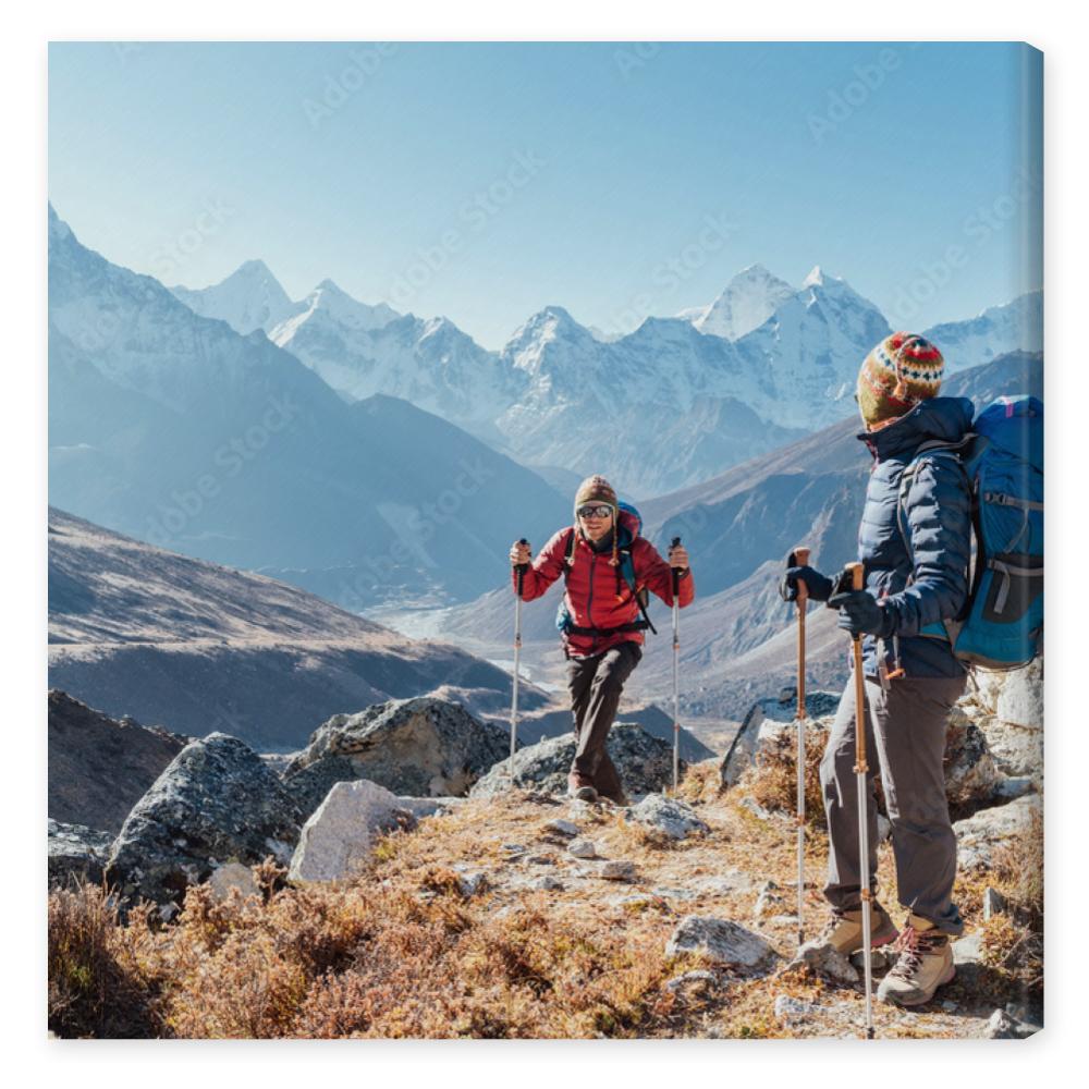 Obraz na płótnie Couple following Everest Base