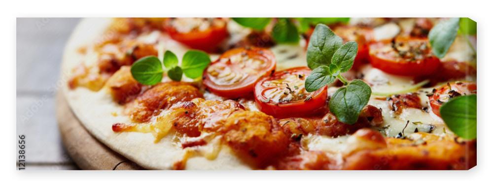 Obraz na płótnie Tasty vegetarian pizza with