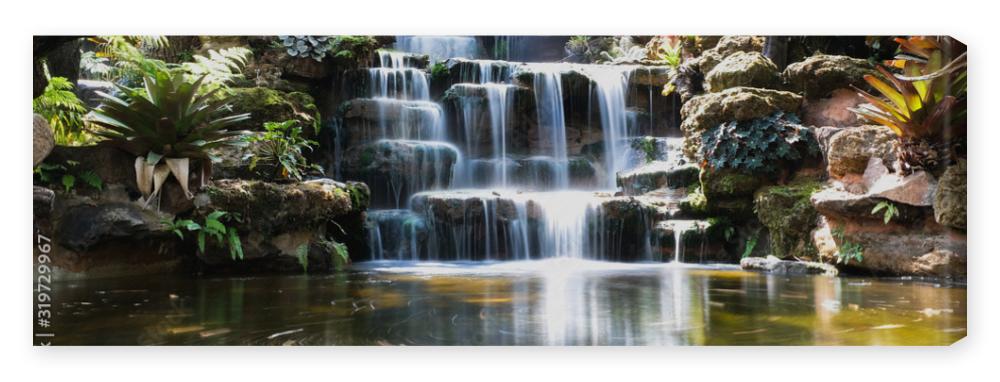 Obraz na płótnie waterfall in japanese garden