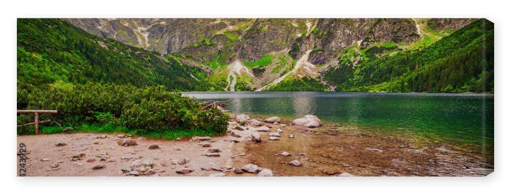 Obraz na płótnie Eye of the Sea lake in Tatra