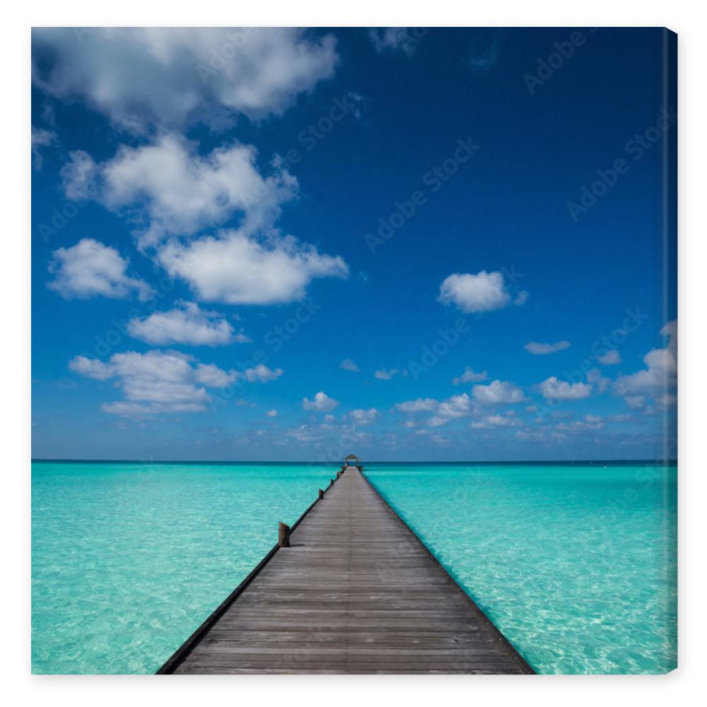 Obraz na płótnie Wooden pier with blue sea and